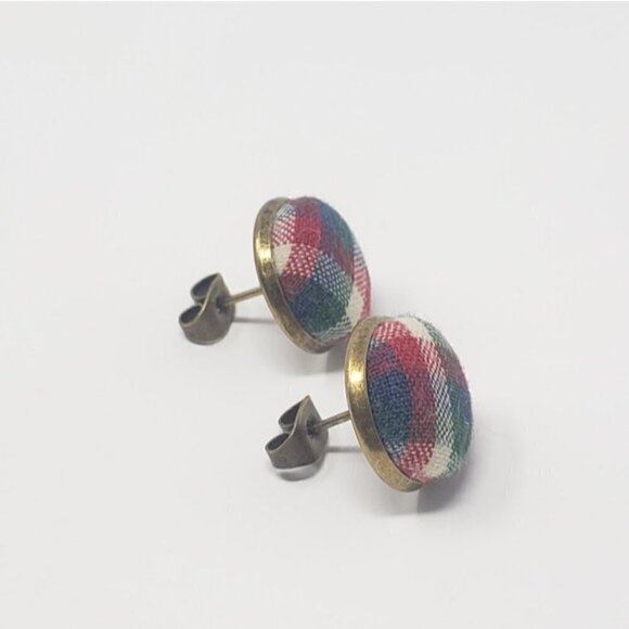 New Handmade | Upcycled Button Stud Earrings - Picture 3 of 4